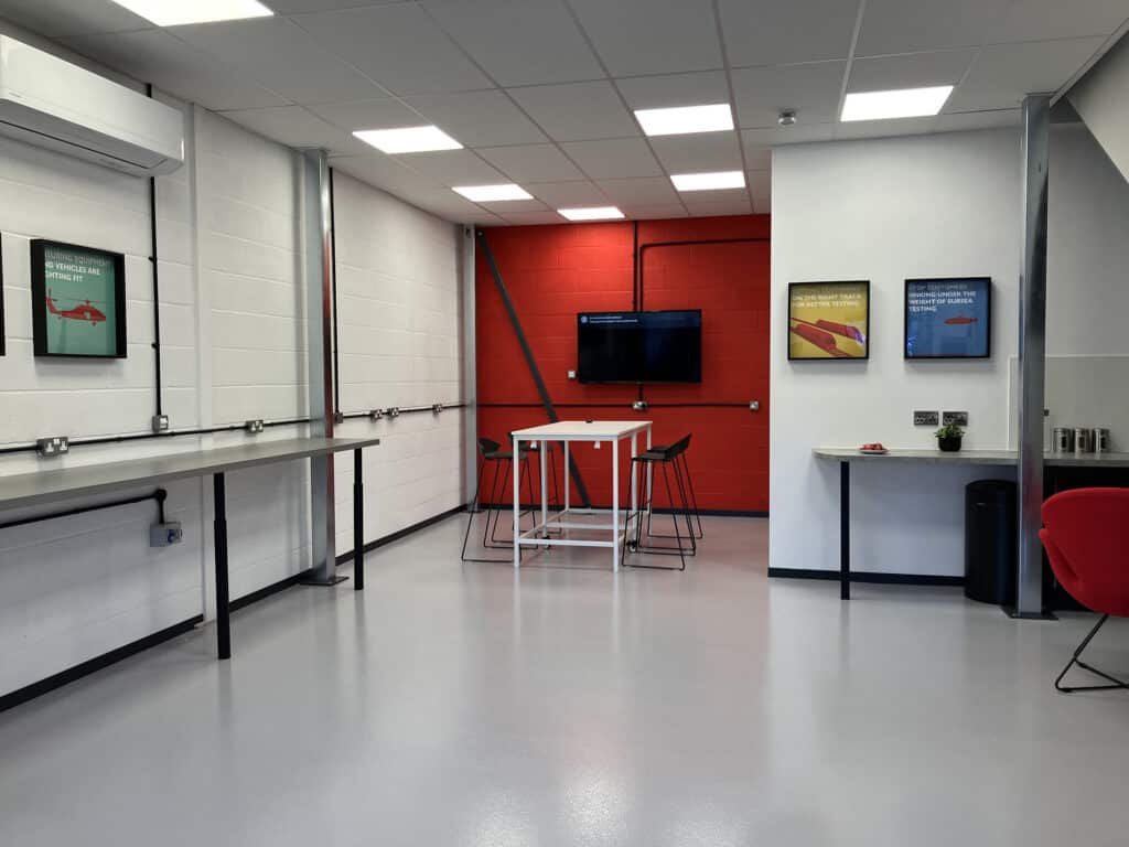 MK Test 1 functional workplace interior