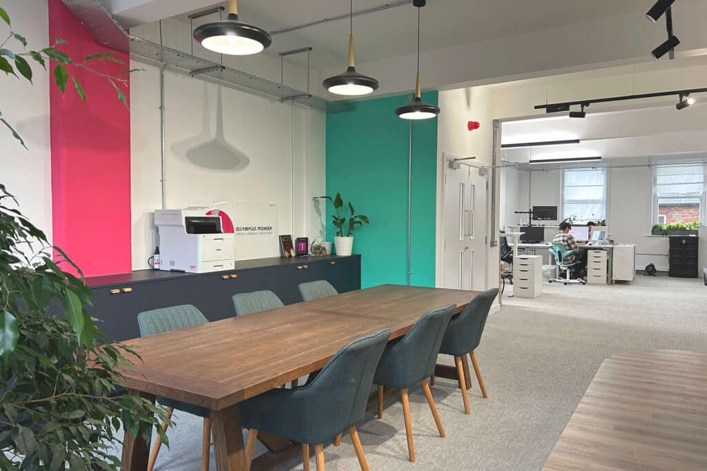 Olympus Power - open place office workspace