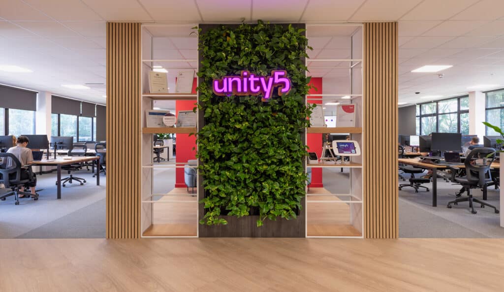 Unity5 - office branding plant wall