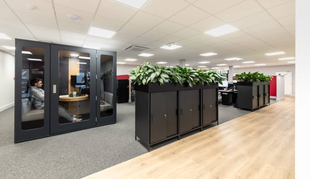 Progressive 4 focused office workspace module